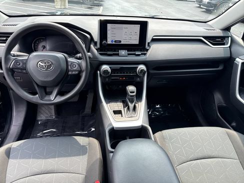 Used 2025 Toyota RAV4 XLE AWD/4WD image 14