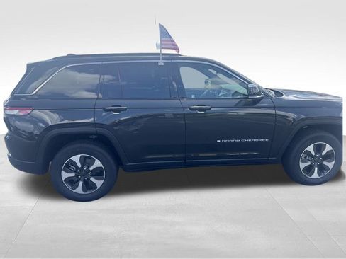 New 2024 Jeep Grand Cherokee Limited 4xe w/ Luxury Tech Group II AWD/4WD image 15