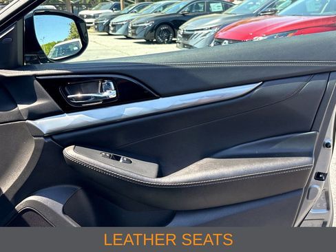 Used 2023 Nissan Maxima SV w/ Floor Mat Group FWD image 11