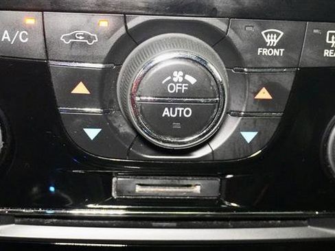 Used 2014 Chrysler 300 S image 22