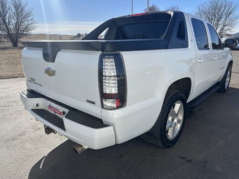 Used 2008 Chevrolet Avalanche LT w/ LT Preferred Equipment Group image 5