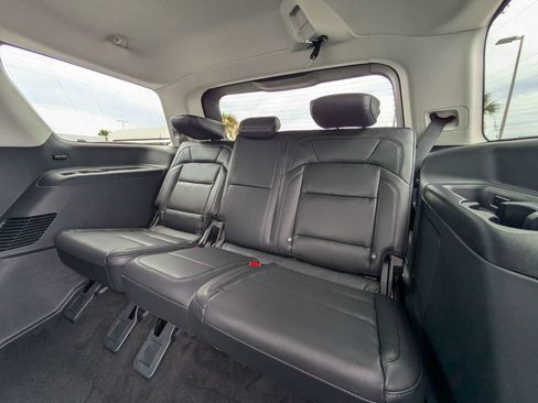 New 2027 Lincoln Navigator Premiere RWD image 14