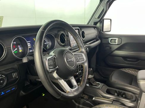 Used 2023 Jeep Wrangler High Altitude image 17