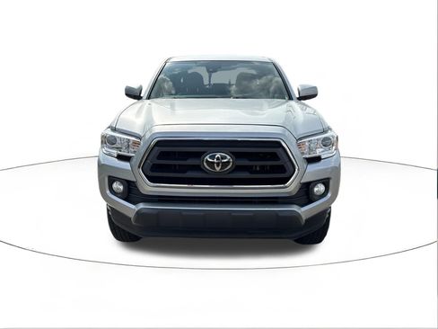 Used 2023 Toyota Tacoma SR5 w/ SR5 Appearance Package RWD image 8