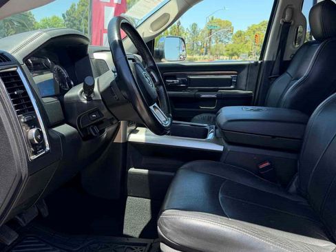Used 2018 RAM 1500 Laramie w/ Convenience Group AWD/4WD image 22
