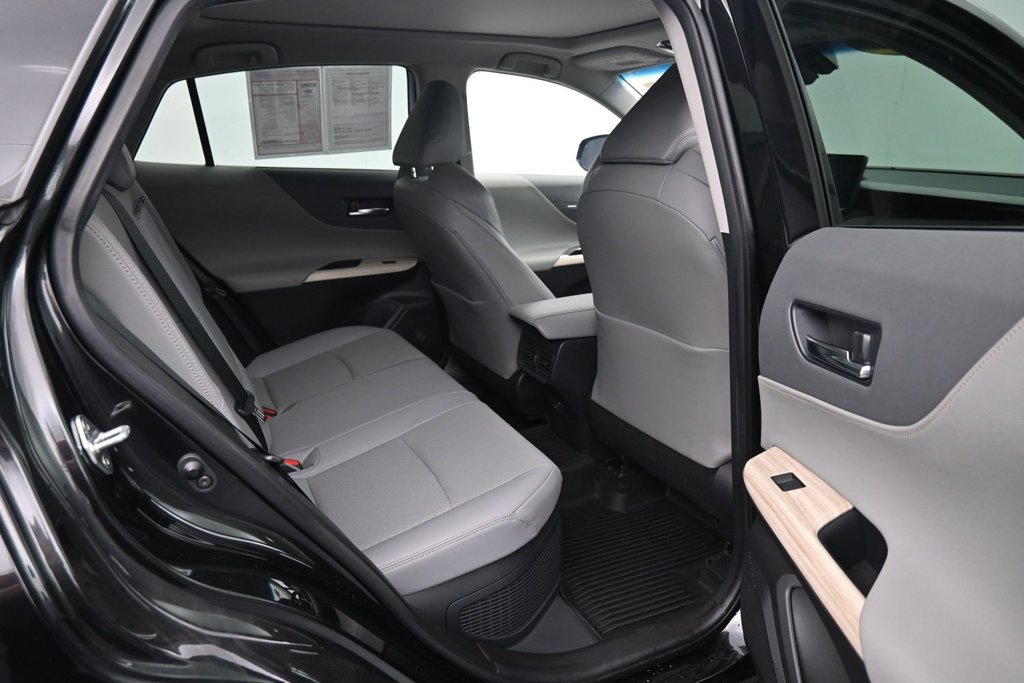 Used 2023 Toyota Venza Limited AWD/4WD image 12