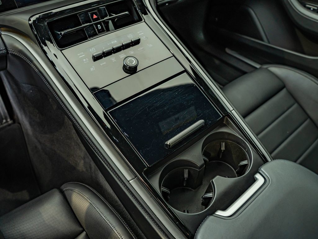 Certified 2024 Porsche Panamera 4 AWD/4WD image 37