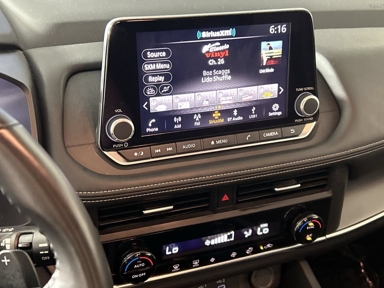 Used 2025 Nissan Rogue SV FWD image 17