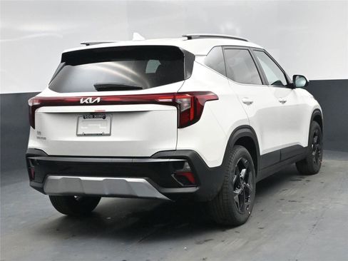 New 2026 Kia Seltos EX image 18