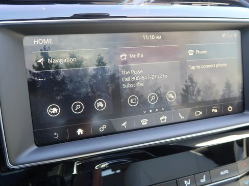 Used 2019 Jaguar F-PACE Prestige image 16