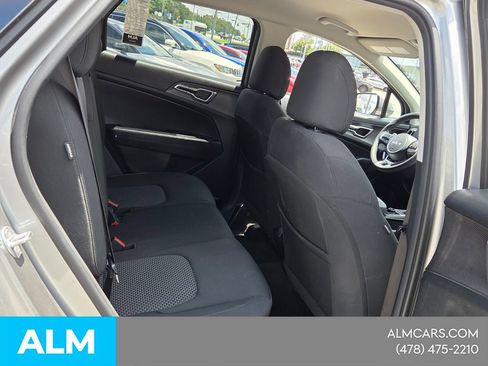 Used 2025 Kia Sportage LX FWD image 14