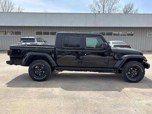 New 2026 Jeep Gladiator Willys image 2