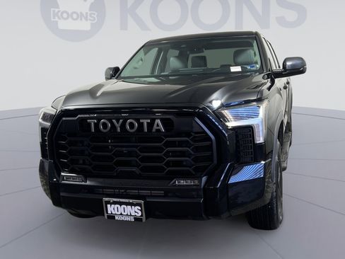 Used 2022 Toyota Tundra SR5 w/ SR5 Premium Package image 1