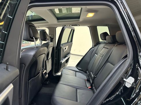 Used 2014 Mercedes-Benz GLK 350 2WD image 35