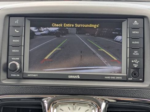 Used 2012 Chrysler Town & Country Touring FWD image 24