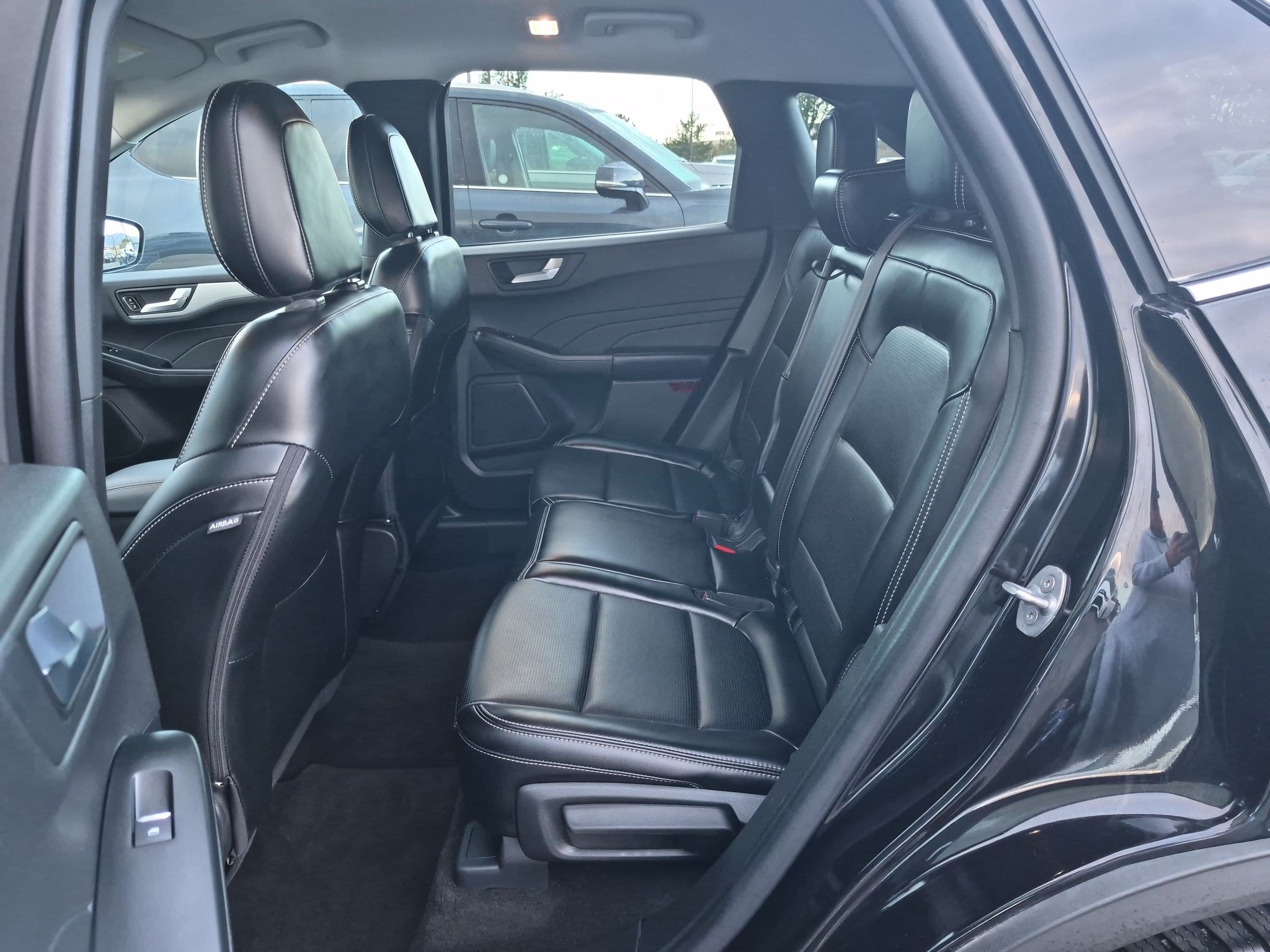 Used 2025 Ford Escape Platinum AWD/4WD image 30