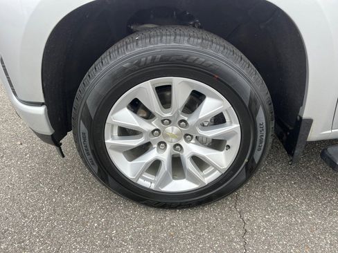 Used 2020 Chevrolet Silverado 1500 Custom w/ Custom Value Package image 29