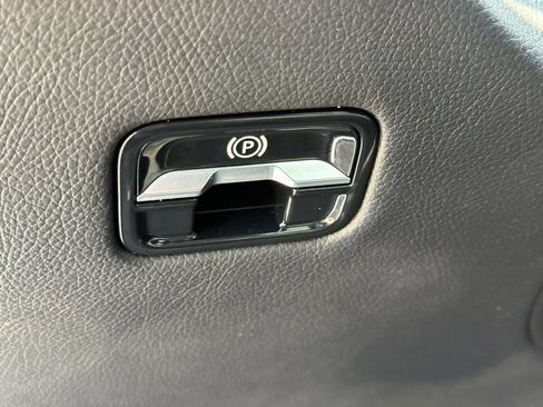 Used 2024 Mercedes-Benz S 580 4MATIC Sedan image 22