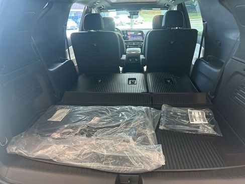New 2026 Chevrolet Traverse High Country w/ LPO, Floor Liner Package image 14