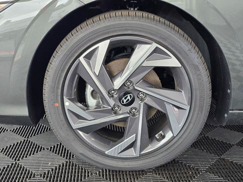 New 2026 Hyundai Elantra Limited FWD image 10