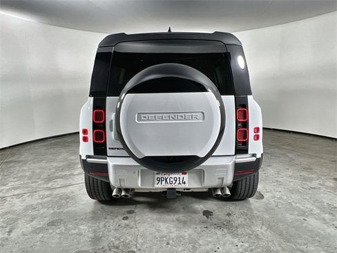 Used 2024 Land Rover Defender 110 SE image 7