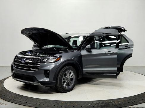 New 2026 Ford Explorer Active image 11