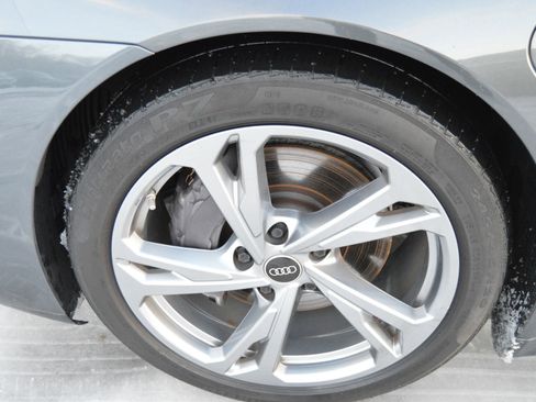 Used 2023 Audi e-tron GT Premium Plus image 9