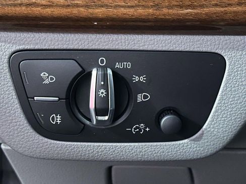 Used 2023 Audi Q5 2.0T Premium w/ Convenience Package image 22