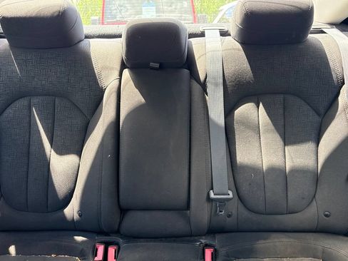 Used 2016 Chrysler 200 Limited w/ Convenience Group FWD image 30