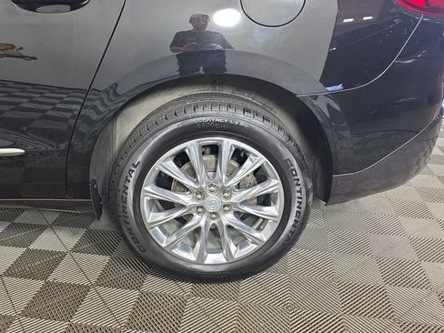 Used 2020 Buick Enclave Premium w/ Sun and Sites Package FWD image 17