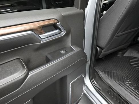 Used 2024 Chevrolet Silverado 1500 RST AWD/4WD image 16