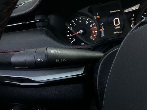 Used 2025 Jeep Compass Trailhawk image 36