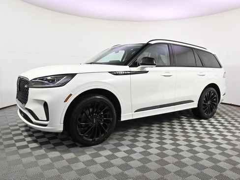 New 2026 Lincoln Aviator Reserve image 2