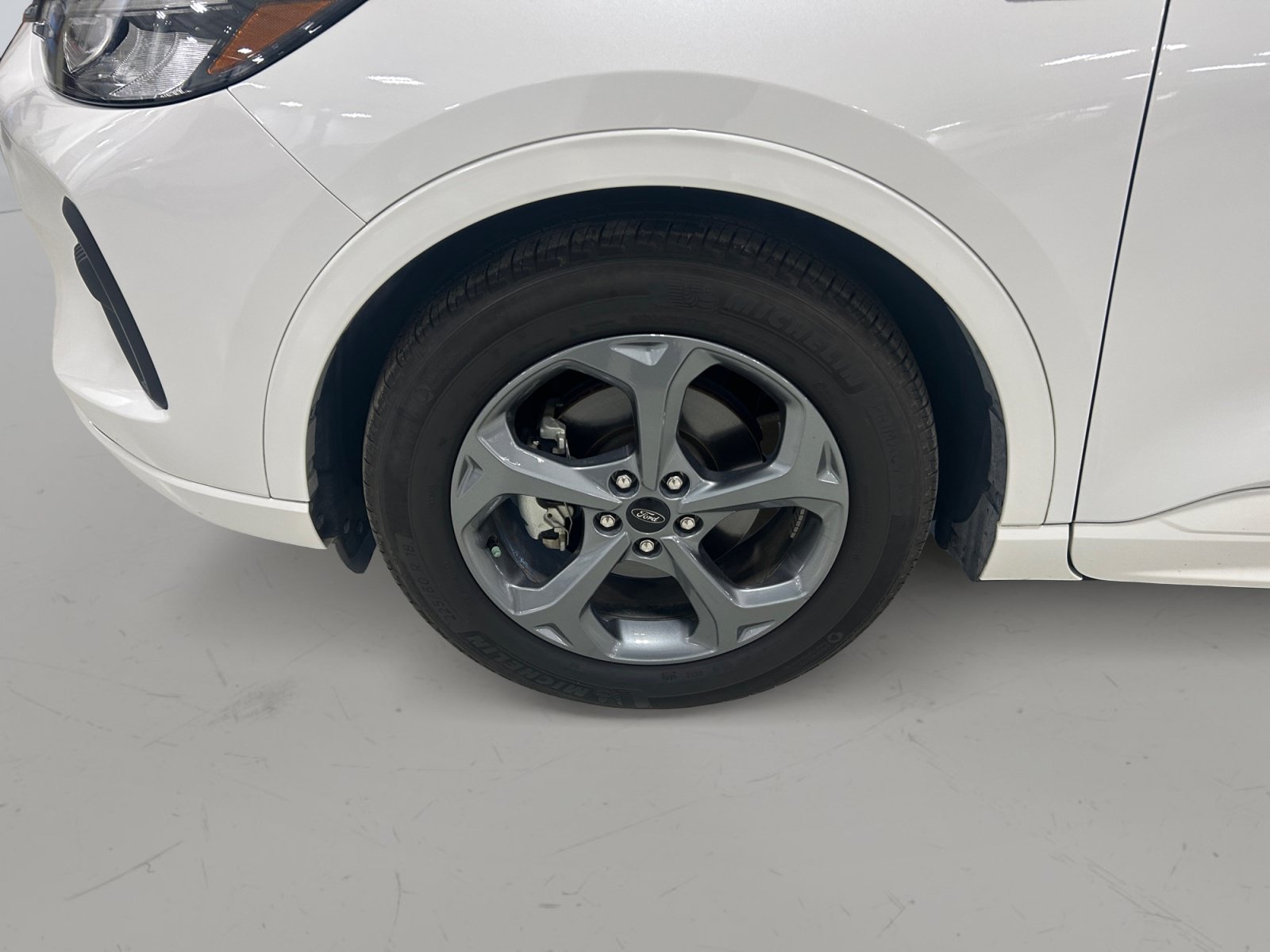 Certified 2024 Ford Escape ST-Line w/ Tech Pack #1 FWD image 9