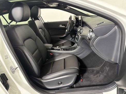 Used 2020 Mercedes-Benz GLA 250 4MATIC image 24
