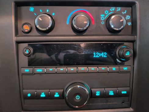 Used 2024 GMC Savana 2500 w/ Driver Convenience Package image 19