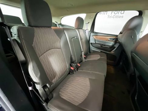 Used 2015 Chevrolet Traverse LT w/ Style and Technology Package AWD/4WD image 17