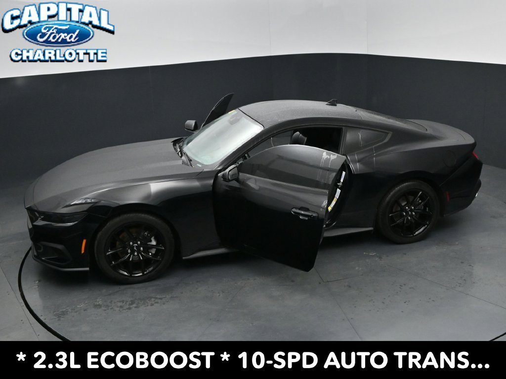 Used 2025 Ford Mustang Premium RWD image 32