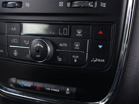 Used 2019 Dodge Grand Caravan GT FWD image 25