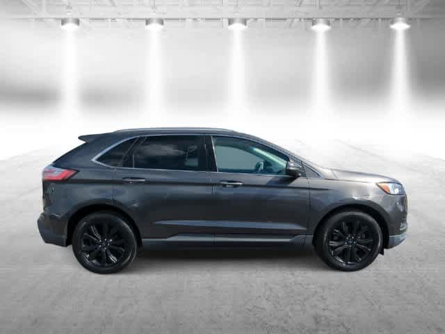 Used 2019 Ford Edge Titanium AWD/4WD image 9
