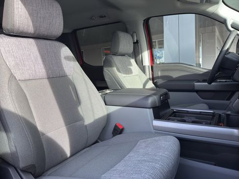 New 2026 Ford F250 XLT w/ XLT Premium Package image 39