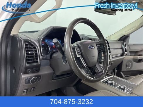 Used 2018 Ford Expedition Limited w/ Equipment Group 301A image 17