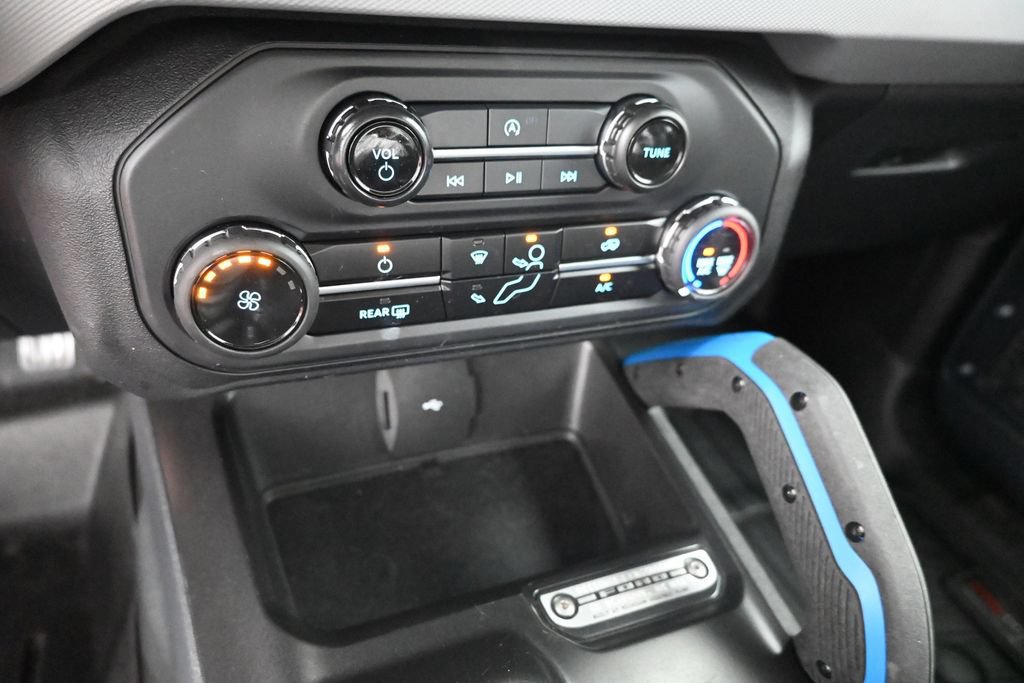 Used 2023 Ford Bronco Black Diamond w/ Sasquatch Package AWD/4WD image 16
