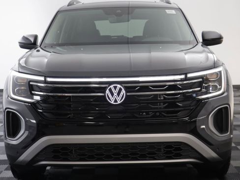 New 2026 Volkswagen Atlas Peak Edition image 22