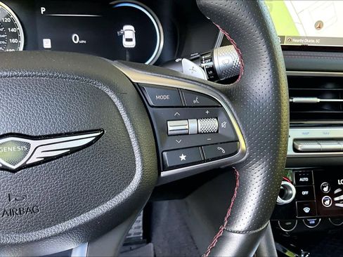 Used 2025 Genesis G70 2.5T w/ Sport Prestige Package RWD image 25