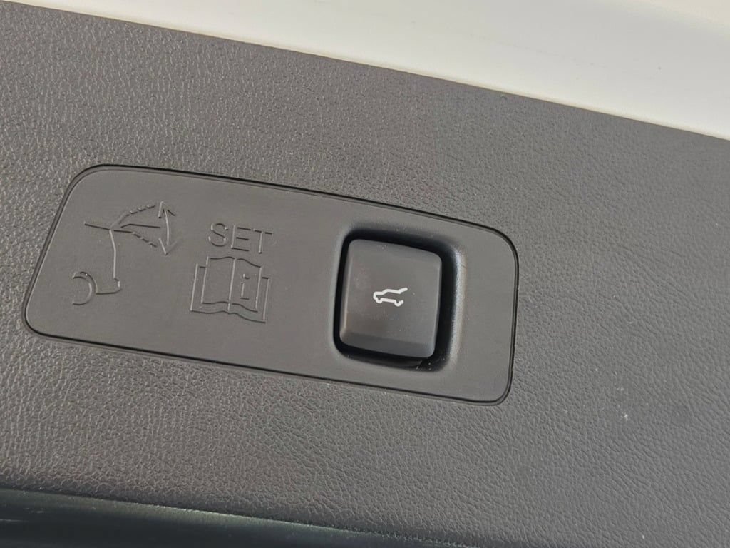 Used 2023 Lincoln Corsair AWD image 15