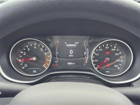 Used 2018 Jeep Compass Sport image 30