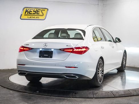 Used 2025 Mercedes-Benz C 300 4MATIC Sedan image 4