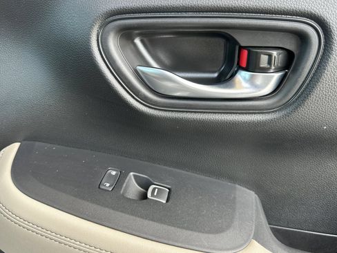 Used 2024 Honda HR-V EX-L image 22