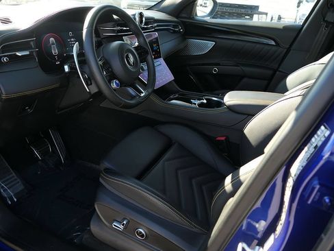 Used 2024 Maserati Grecale Trofeo AWD/4WD image 12